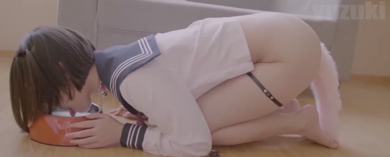 清纯学妹真空上阵！湿身诱惑私密直播秀 校服下竟藏这般美景